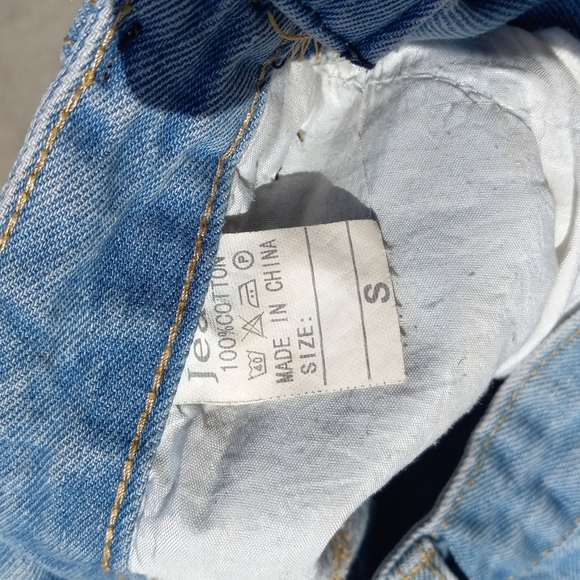 Woman's skirt 1 - Picture 4 of 4